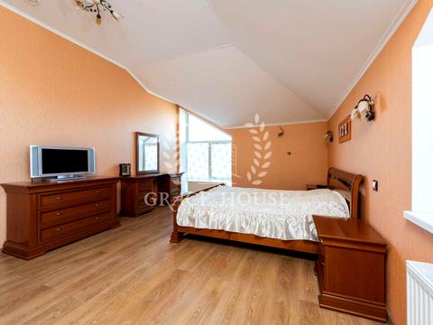 будинок за адресою Квітнева вул.