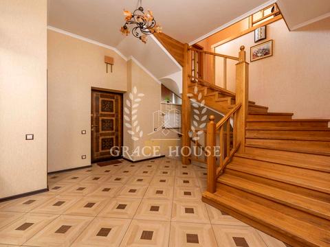 будинок за адресою Квітнева вул.