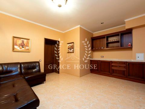 будинок за адресою Квітнева вул.