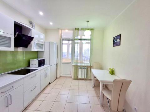 квартира за адресою Авіаконструктора Ігоря Сікорського вул. (Танкова), 4-Б