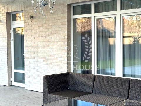 будинок за адресою Анатолія Солов'яненка вул.