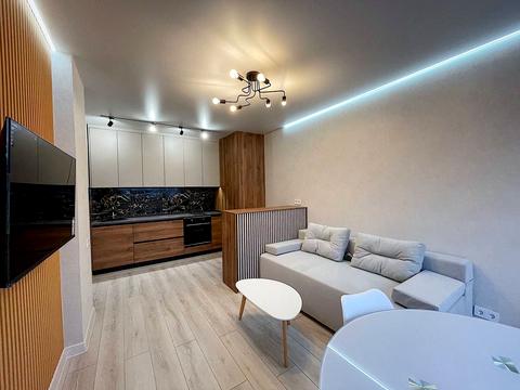 квартира за адресою Салютна вул., 2-Б