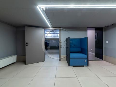 коммерческая по адресу Андрея Верхогляда ул. (Михайла Драгомирова), 14