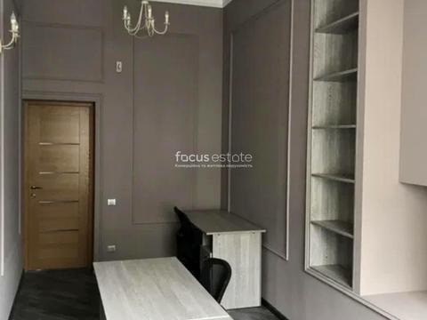 комерційна за адресою Велика Васильківська вул. (Червоноармійська), 26