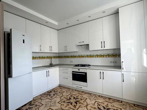 квартира за адресою Євгена Коновальця вул., 11