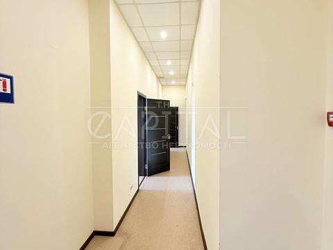 комерційна за адресою Хрещатик вул. (Kreschatic), 5