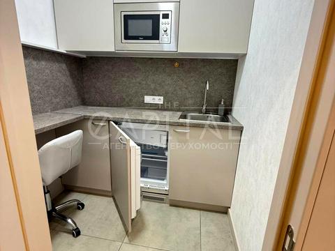 коммерческая по адресу Жилянская ул., 24