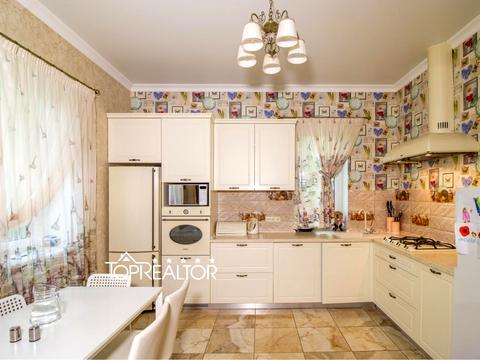 будинок за адресою Центральна