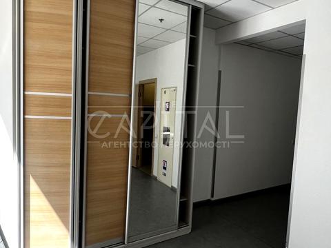 комерційна за адресою Фізкультури вул., 45