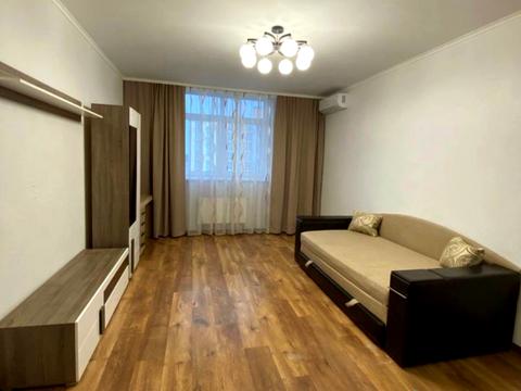 квартира за адресою Сім'ї Кульженків вул. (Петра Дегтяренка), 33