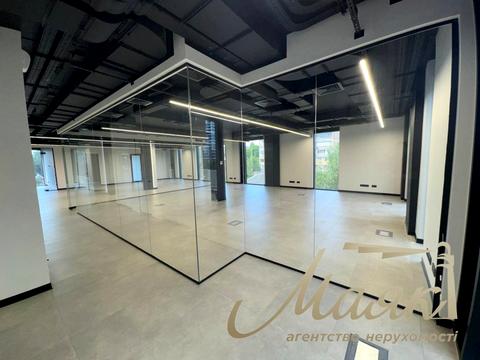 комерційна за адресою Красилівська вул., 9