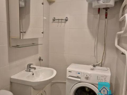 квартира за адресою Героїв полку "Азов" вул. (Маршала Малиновського), 32-Б