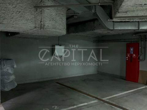 паркомісце за адресою Іоанна Павла II вул. (Патріса Лумумби), 6/1