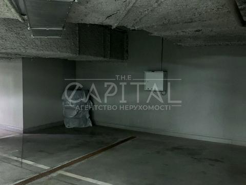 паркомісце за адресою Іоанна Павла II вул. (Патріса Лумумби), 6/1