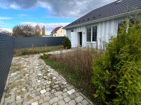 будинок за адресою Броварська