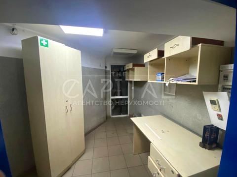 комерційна за адресою Січових Стрільців вул. (Артема), 77