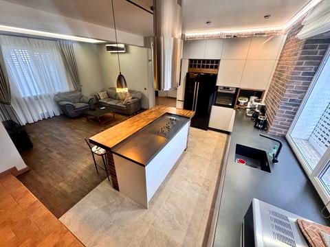 дом по адресу Семёна Яхненко ул. (Бабушкина), 28