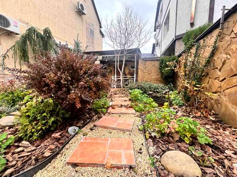 дом по адресу Семёна Яхненко ул. (Бабушкина), 28