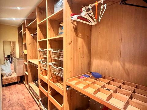 дом по адресу Семёна Яхненко ул. (Бабушкина), 28