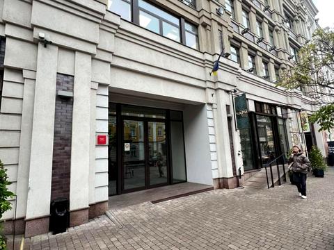 комерційна за адресою Ярославів Вал вул., 23-А