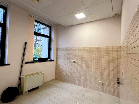 комерційна за адресою Ярославів Вал вул., 23-А