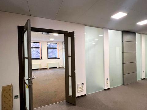 комерційна за адресою Ярославів Вал вул., 23-А