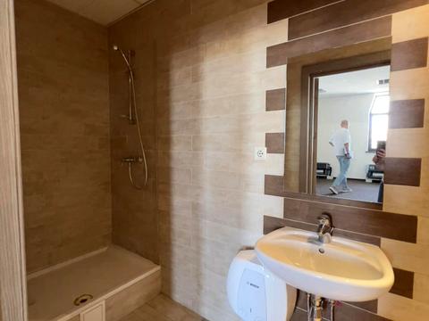 комерційна за адресою Ярославів Вал вул., 23-А