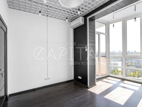 комерційна за адресою Кирило-Мефодіївська вул., 2а