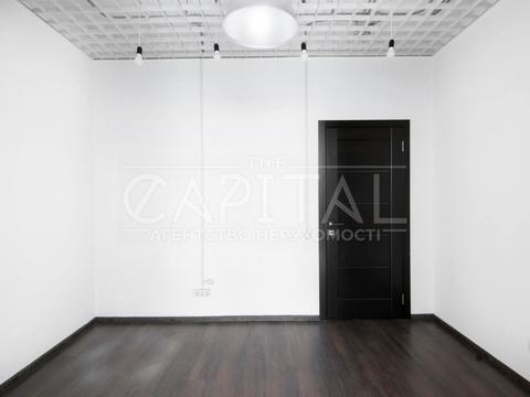 комерційна за адресою Кирило-Мефодіївська вул., 2а