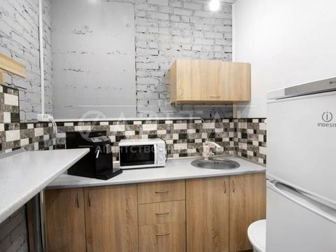 комерційна за адресою Кирило-Мефодіївська вул., 2а