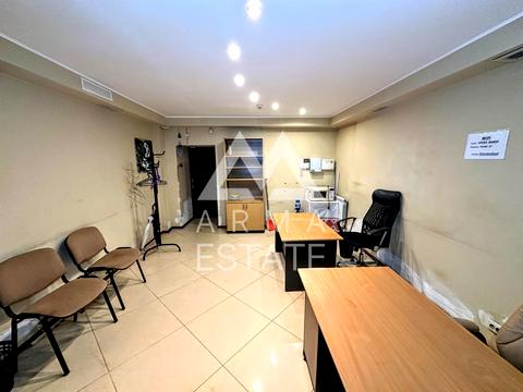 комерційна за адресою Обсерваторна вул., 8