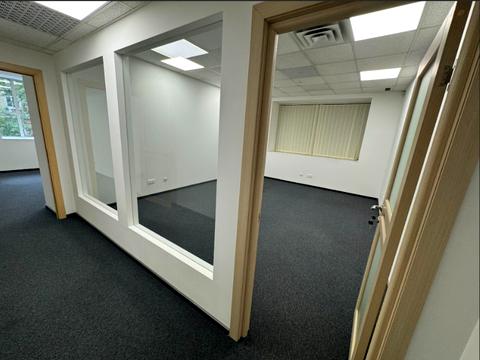 комерційна за адресою Шовковична вул., 42/44