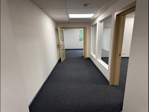 комерційна за адресою Шовковична вул., 42/44