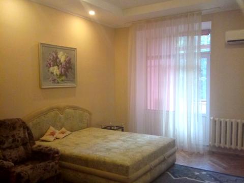 квартира за адресою Лаврська вул. (Січневого Повстання), 6