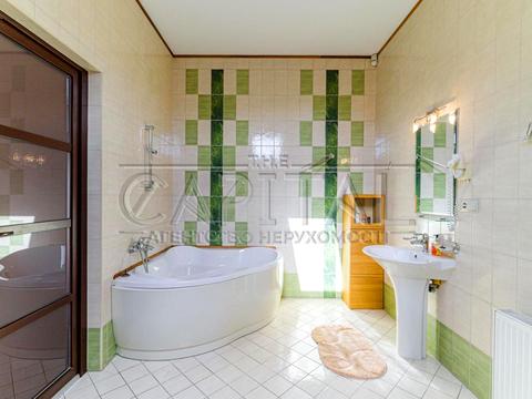 комерційна за адресою Павла Загребельного вул. (Миколи Раєвського), 6