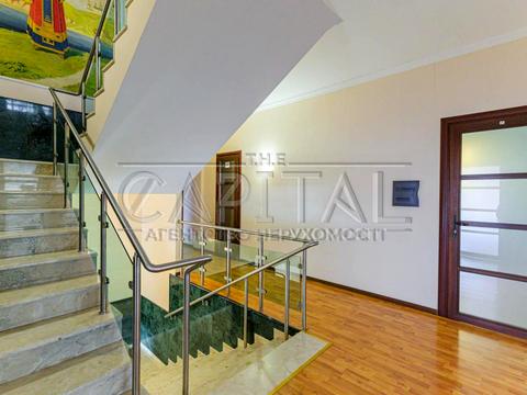 комерційна за адресою Павла Загребельного вул. (Миколи Раєвського), 6