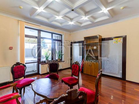 комерційна за адресою Павла Загребельного вул. (Миколи Раєвського), 6