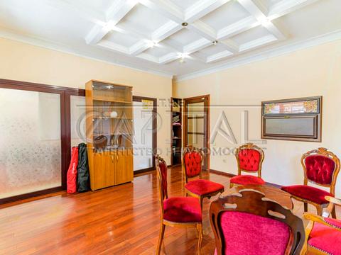 комерційна за адресою Павла Загребельного вул. (Миколи Раєвського), 6