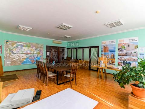 комерційна за адресою Павла Загребельного вул. (Миколи Раєвського), 6