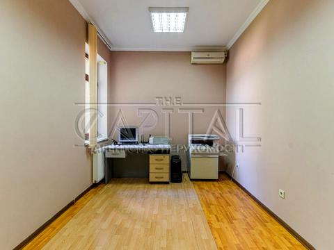 комерційна за адресою Павла Загребельного вул. (Миколи Раєвського), 6