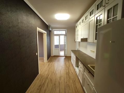 квартира за адресою Раїси Окіпної вул., 8