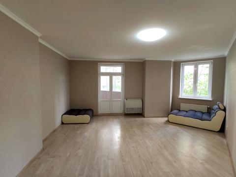 квартира за адресою Раїси Окіпної вул., 8