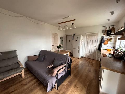 будинок за адресою Профспілкова вул., 136