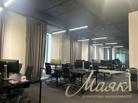 коммерческая по адресу Антоновича ул. (Горького), 74-78