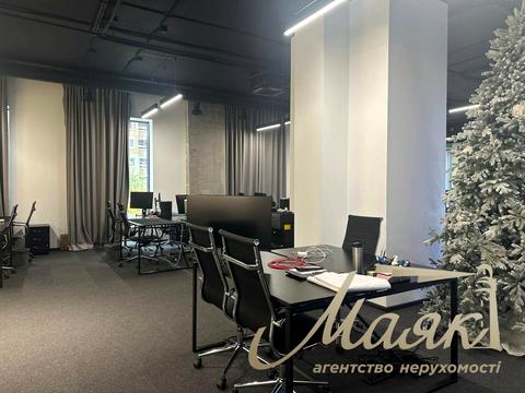 комерційна за адресою Антоновича вул. (Горького), 74-78