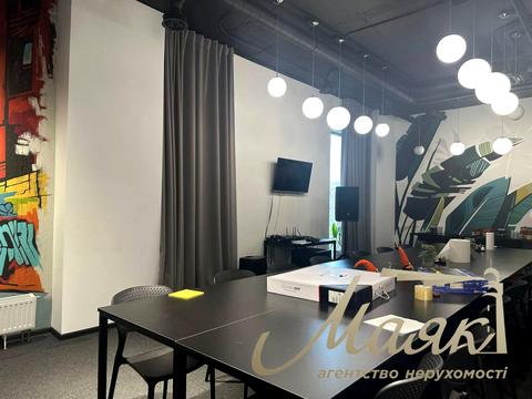 комерційна за адресою Антоновича вул. (Горького), 74-78