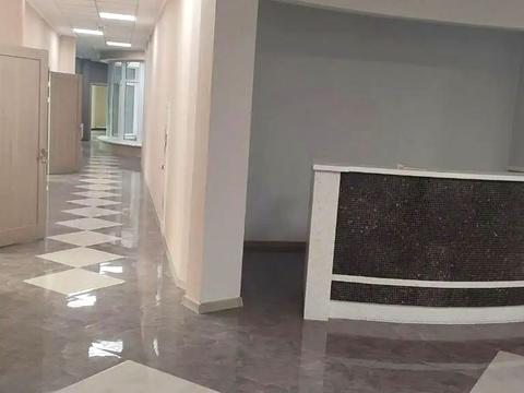 комерційна за адресою Кловський узвіз, 7-А