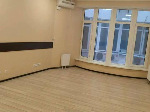 комерційна за адресою Кловський узвіз, 7-А