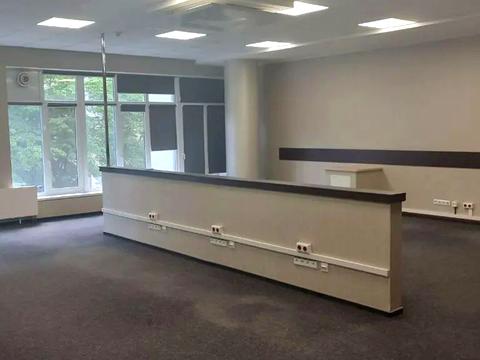 комерційна за адресою Кловський узвіз, 7-А