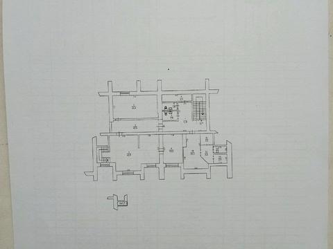комерційна за адресою Базарна вул., 1